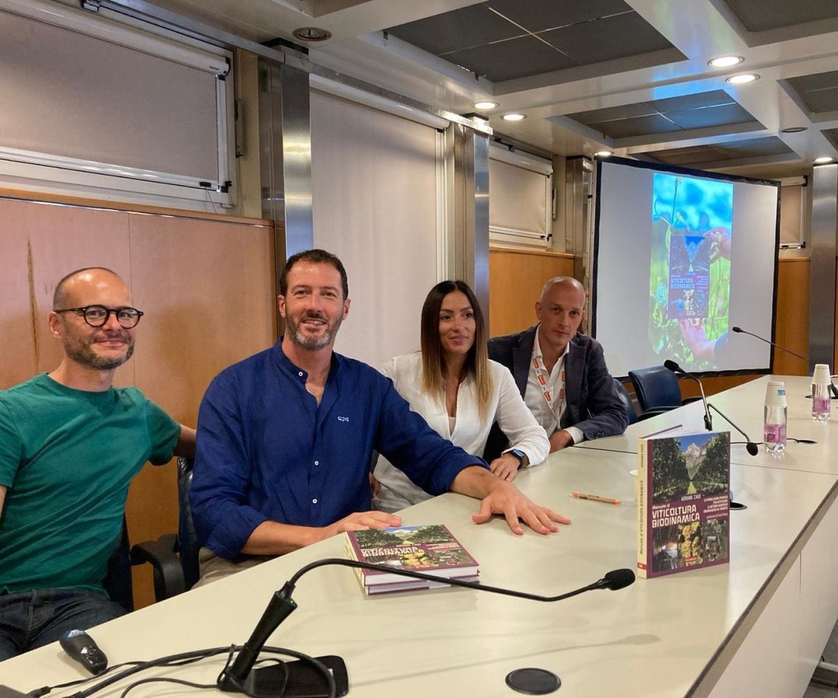 Manuale di viticoltura biodinamica: al Sana si è parlato del libro di Adriano Zago